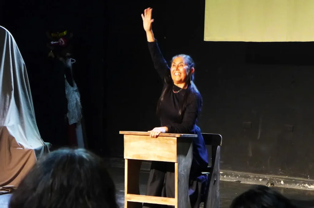 Hoy, Ana Correa enseña teatro en la Facultad de Artes Escénicas de la PUCP. El nombre de esta actriz, artista, maestra y militante de la Iglesia Metodista, es considerada “una leyenda urbana” por muchas jóvenes.