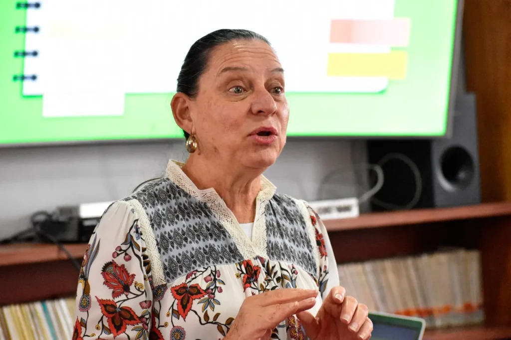 Educación Cristiana para la vida - Ruth Vindas