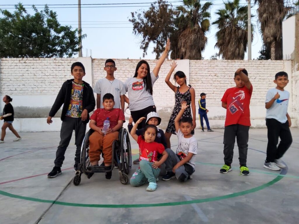 Naisha Zorrilla y las mujeres apasionadas por la obra en la IMP Peralvillo