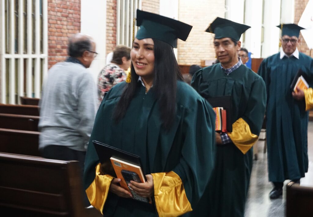 Graduación en el Seminario Teológico Wesleyano, nuevas vidas para la obra