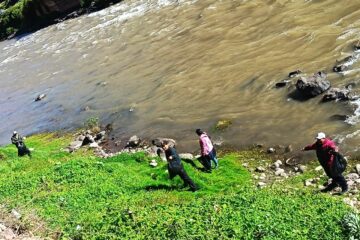 Pastores y líderes del Distrito Sur Vilcanota Cusco limpian riberas del río Vilcanota