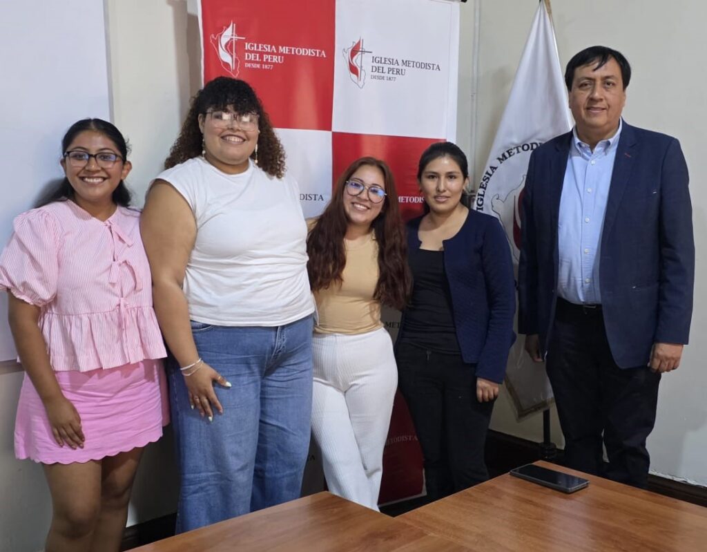 Keila Serrano (México) y Vanessa Quispe (Perú), jóvenes en el pastorado en América Latina